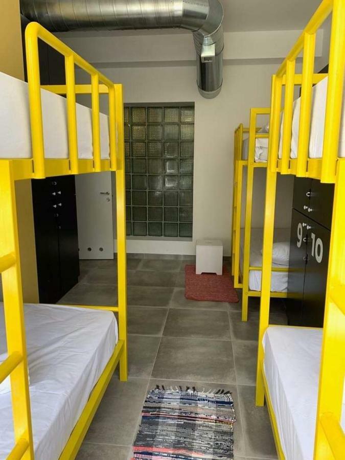 Duck Hostel 耶烈万 外观 照片